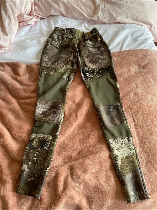 She Outdoor Pants - Olive Camo Leggings with Stretch Panels, XS